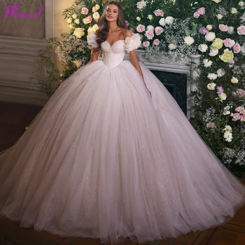 Fsuzwel Изысканный Придворный шлейф, Блестящее бальное платье с открытыми плечами, свадебное платье 2023, Романтическое Плиссированное платье принцессы в стиле милой плиссировки.