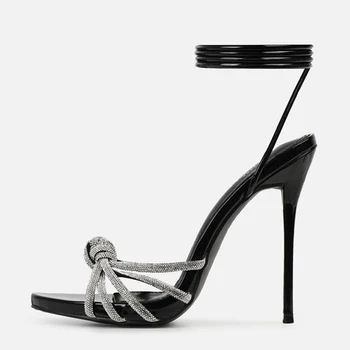 Летние Черные босоножки на высоком каблуке, женские модные туфли-лодочки на шпильке с открытым носком и узкой лентой со стразами, вечерние модельные туфли на шнуровке. Изображение 2
