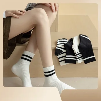 Носки Женские осенне-зимние хлопчатобумажные носки средней длины, студенческие спортивные хлопчатобумажные носки в полоску, впитывающие пот, носки с запахом